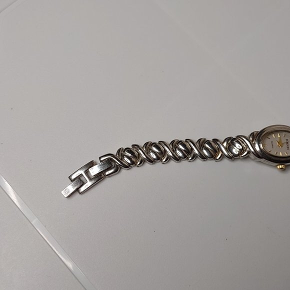 Silver Tone Metal Rumours Watch - Picture 4 of 13